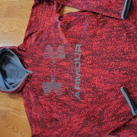 Under Armour Other - Boys Under Armour hoodie